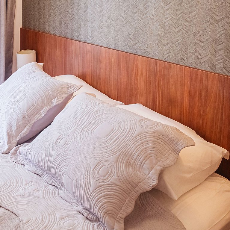 1km do Carnaval, Barra | Ar-cond. | 6x S/ Juros!