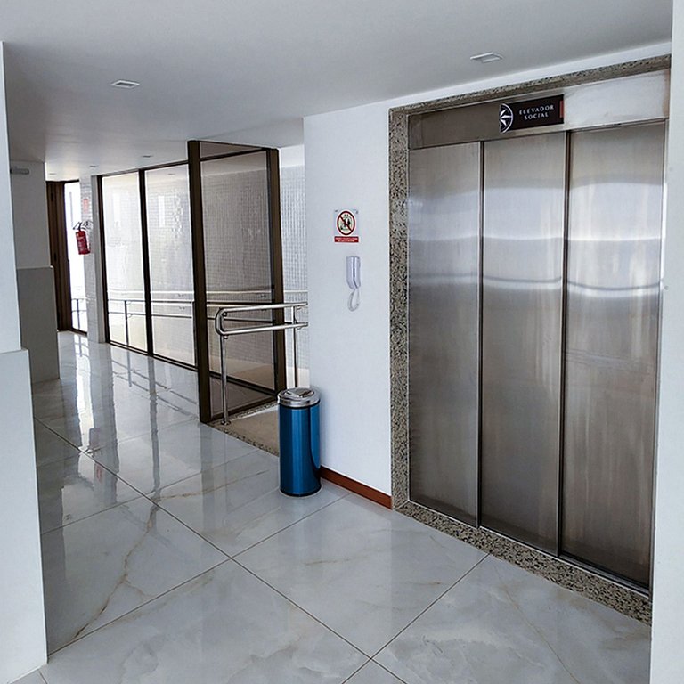 1km do Carnaval, Barra | Ar-cond. | 6x S/ Juros!