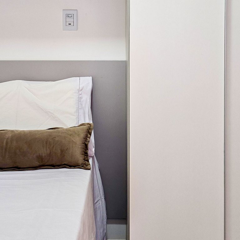 250m da Praia | Ar-cond. | 01 Vaga | 6x S/ Juros!