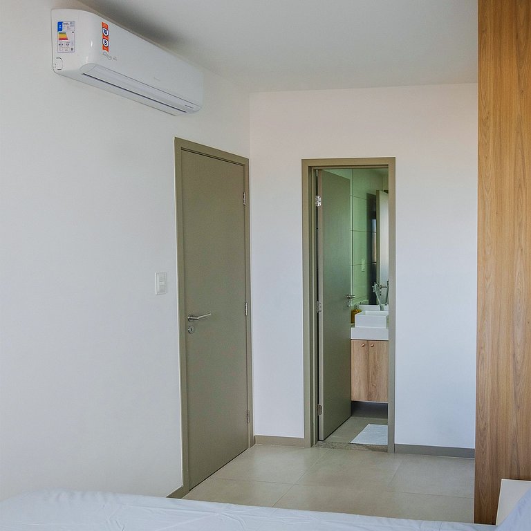 Apê Novo 2/4 | Beira-mar | Piscina | 2 Garagens