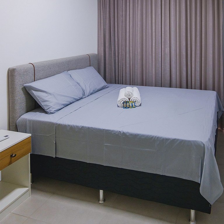 Apê Novo 2/4 | Beira-mar | Piscina | 2 Garagens