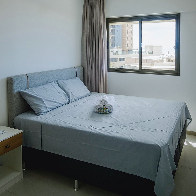 Apê Novo 2/4 | Beira-mar | Piscina | 2 Garagens