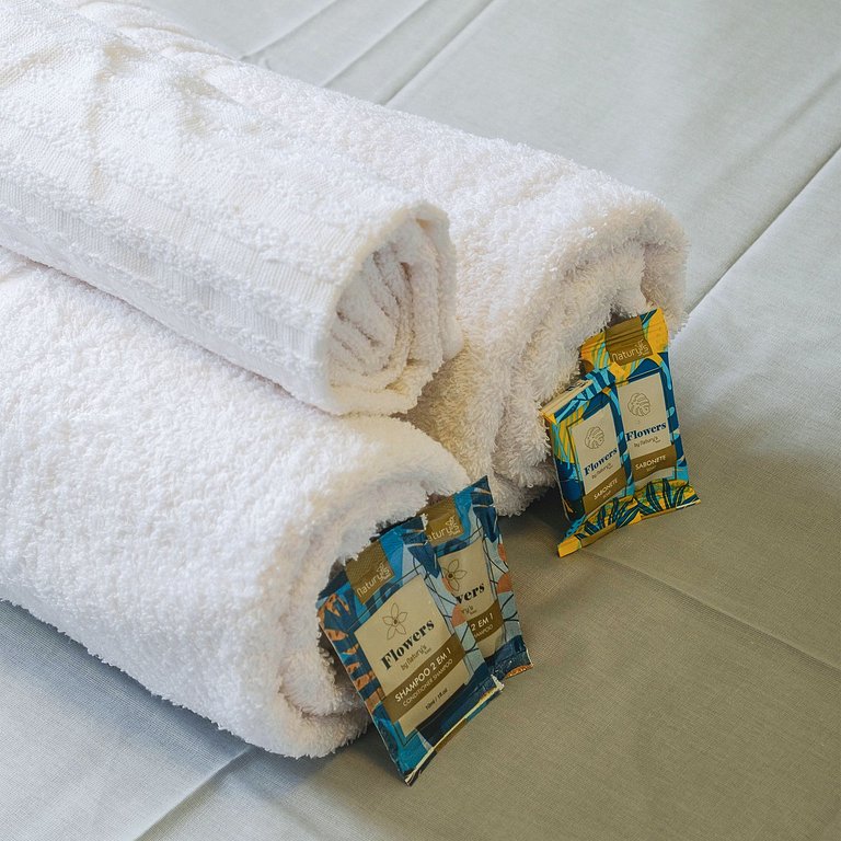 Apê Novo 2/4 | Beira-mar | Piscina | 2 Garagens