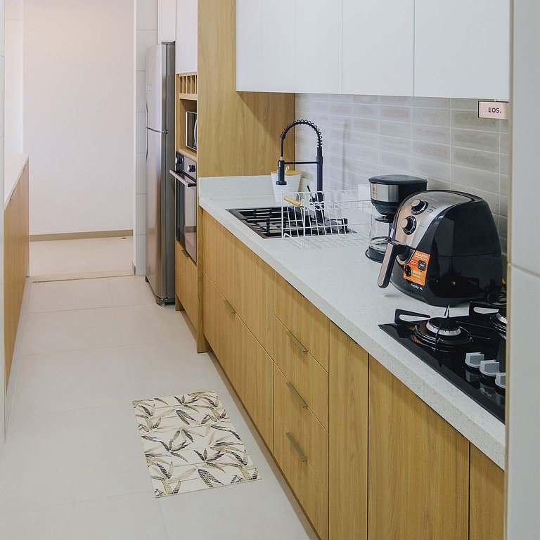 Apê Novo 2/4 | Beira-mar | Piscina | 2 Garagens