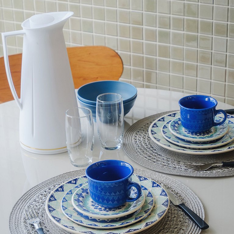 Apê Novo 2/4 | Beira-mar | Piscina | 2 Garagens