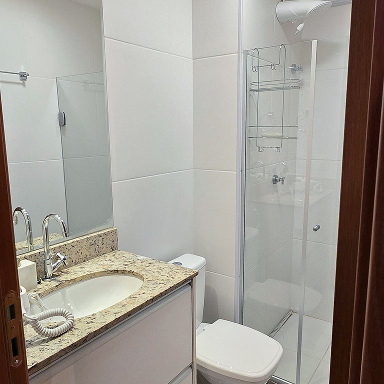 Apê Novo Completo | Perto da Praia da Barra