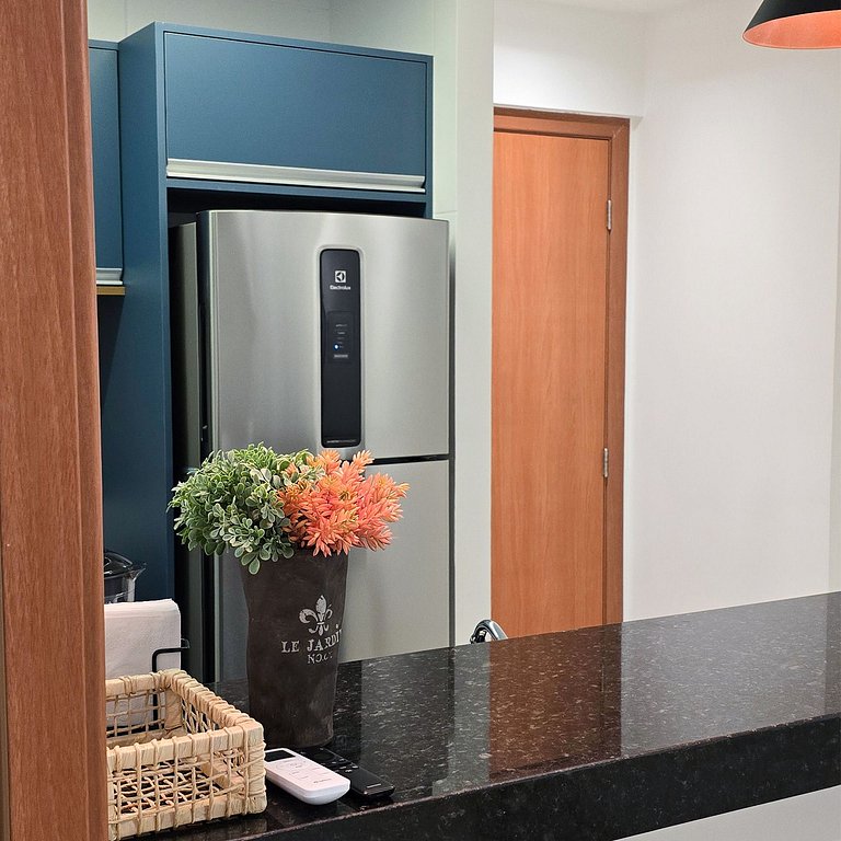 Apê Novo Completo | Perto da Praia da Barra