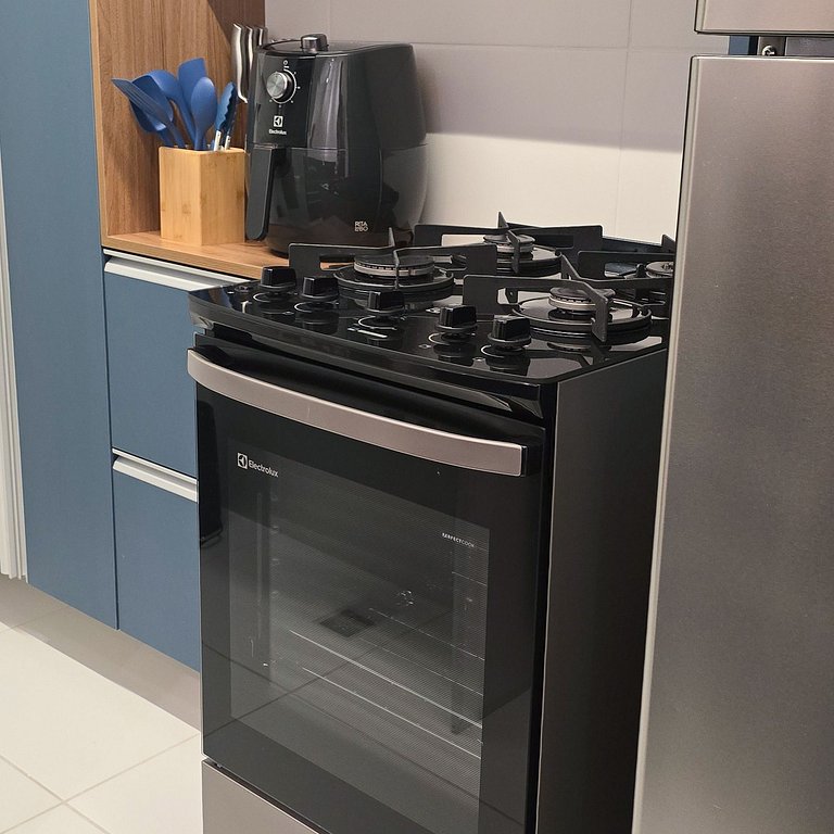 Apê Novo Completo | Perto da Praia da Barra