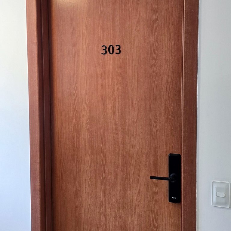 Apê Novo Completo | Perto da Praia da Barra