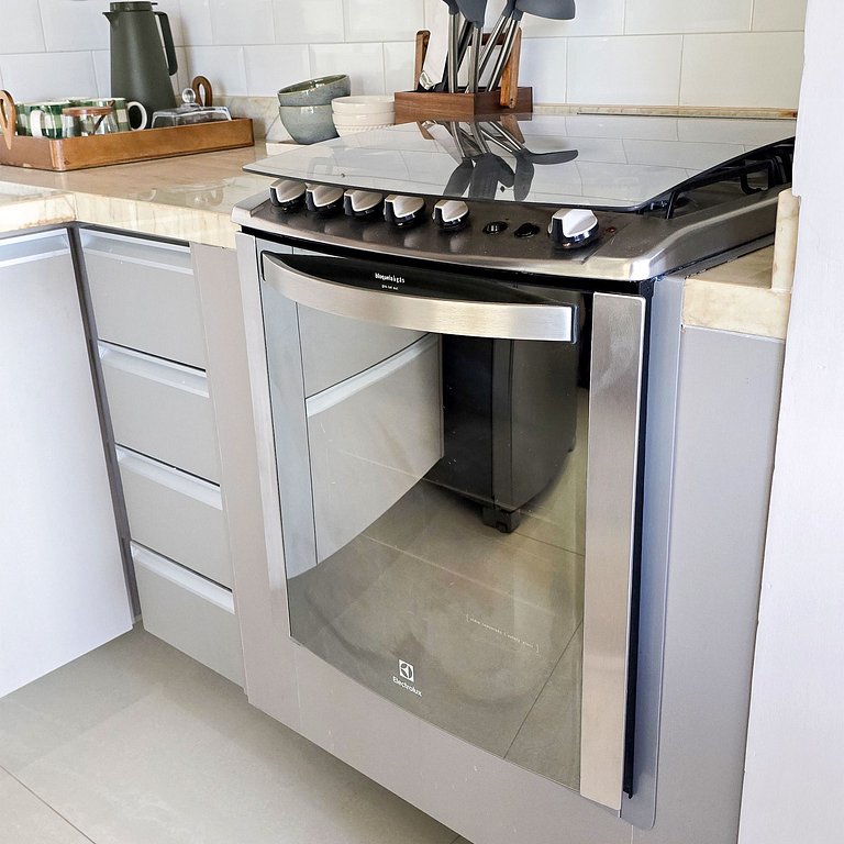 Apê Completo 2/4 | Acesso a Praia | Vista Mar