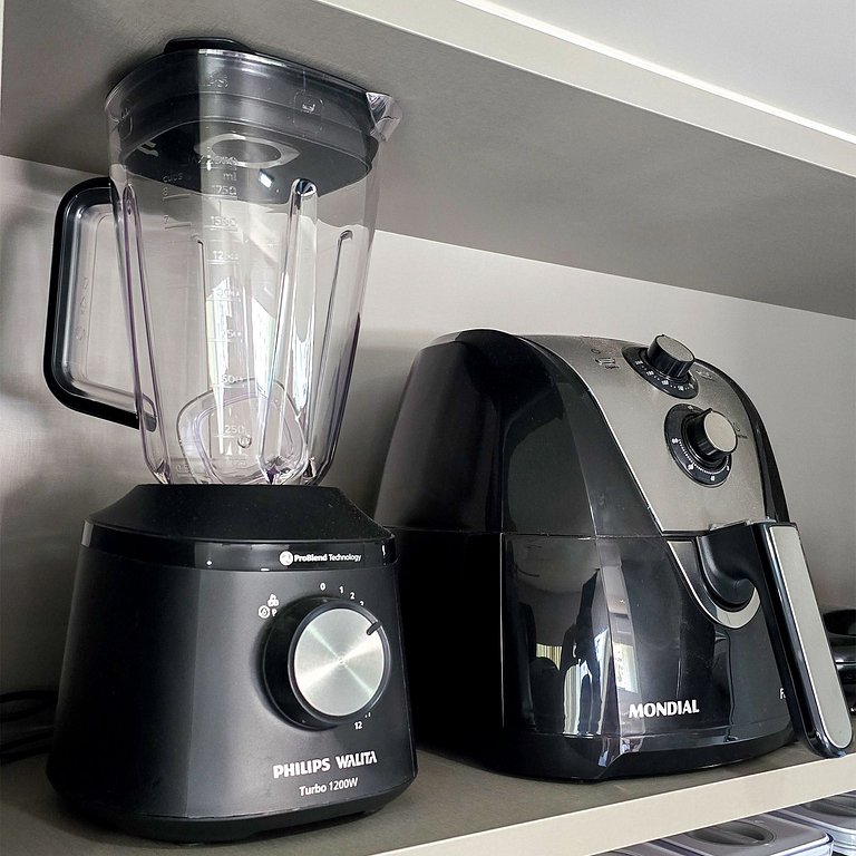 Apê Completo 2/4 | Acesso a Praia | Vista Mar