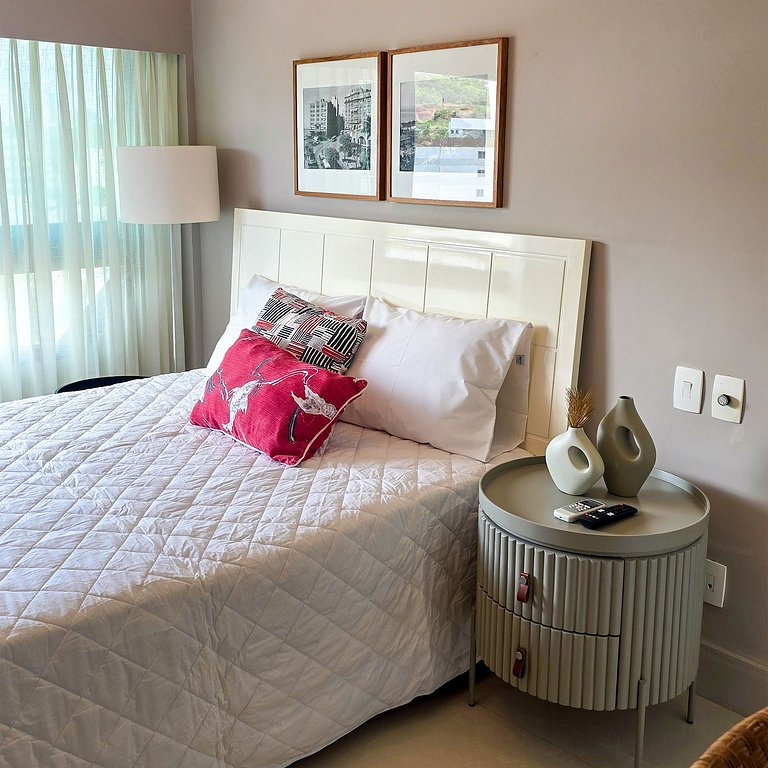 Apê Completo 2/4 | Acesso a Praia | Vista Mar